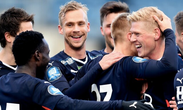 Toppfotballen skyter seg sjøl i skuddbeinet med seriestart i april